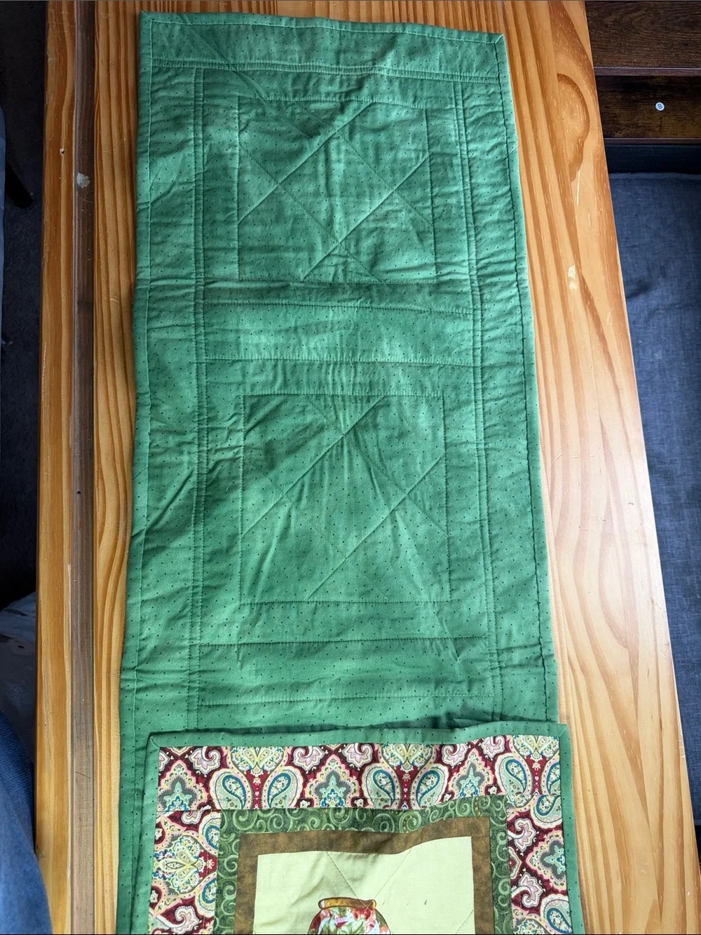 Handmade Quilted Teapot Table Runner Vintage Kitchen Cottagecore Green Red